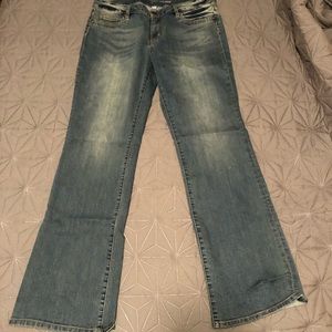 Curvy bootcut jeans
